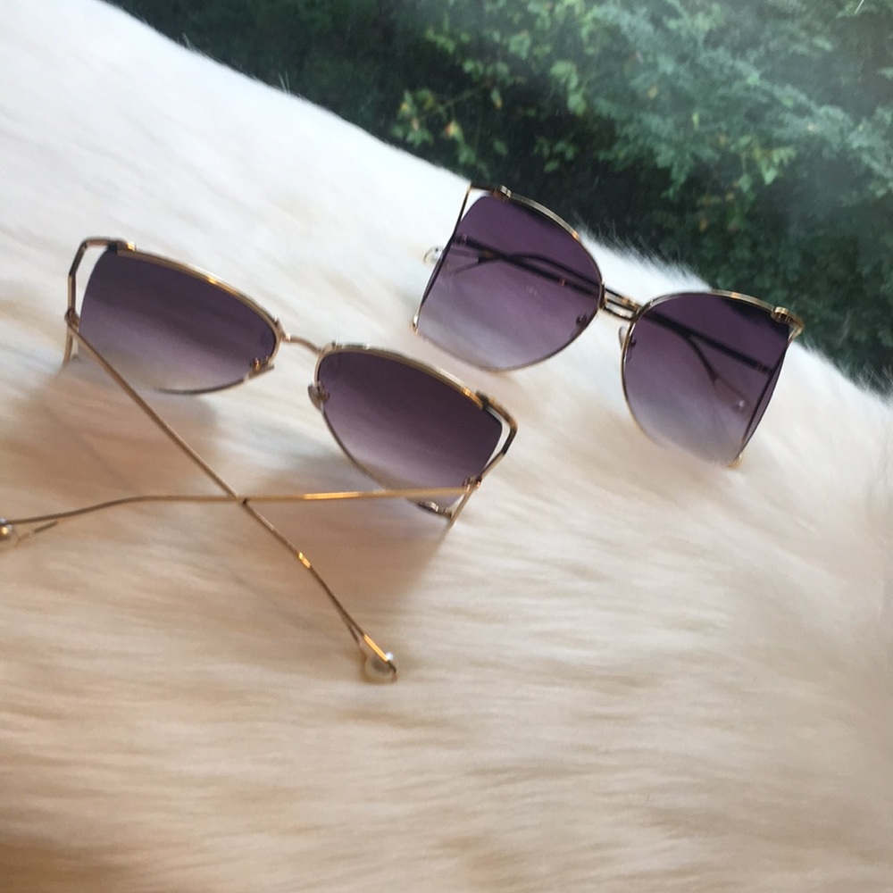 2 for $30 Oversized Butterfly Pearl Sunglasses - Picture 6 of 8